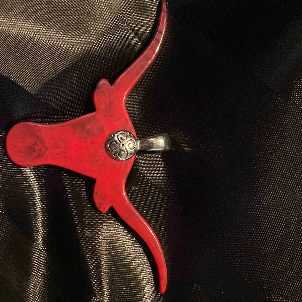 Long Horn pendant